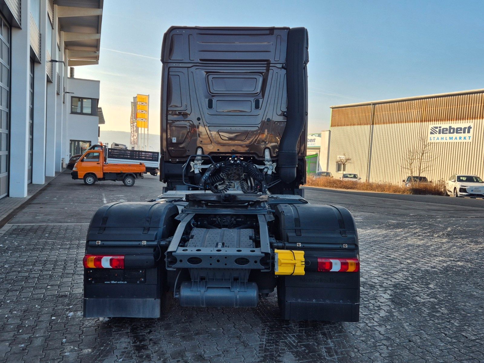 Fahrzeugabbildung Mercedes-Benz Actros 1848 LS Öl-Retarder Standklima BigSpace