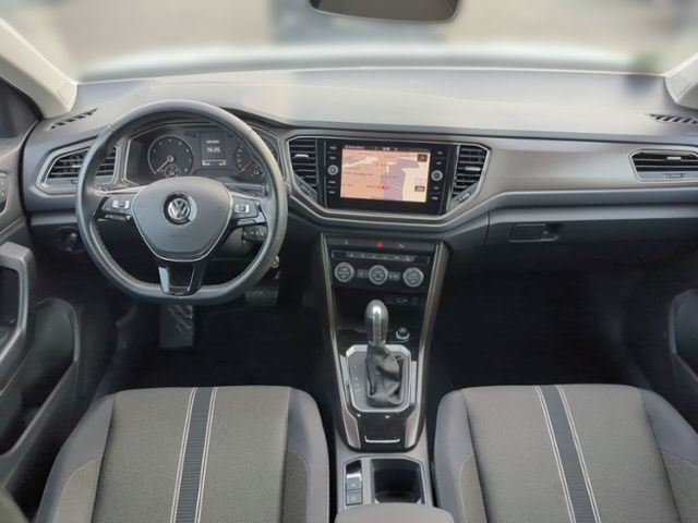 Fahrzeugabbildung Volkswagen T-Roc 1.5 l TSI DSG Style AHK ACC NAVI LED
