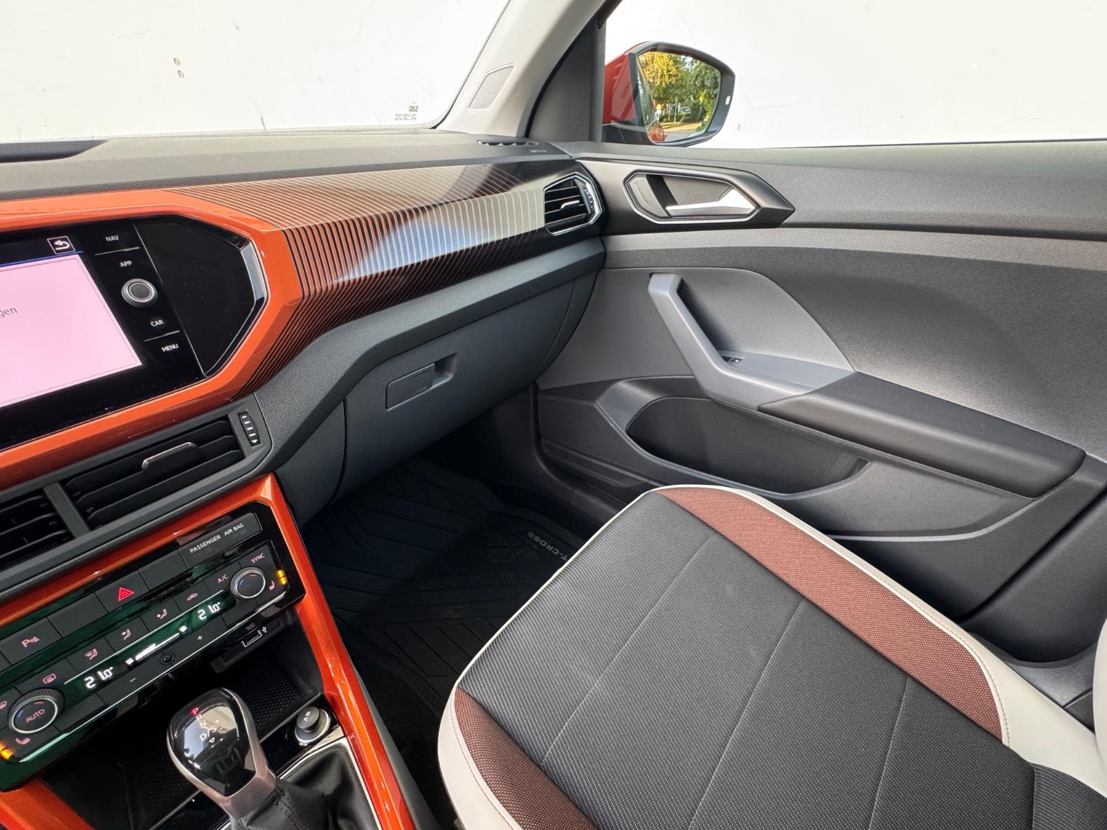 Volkswagen T-Cross 1.0 TSI"Style Orange-Design"Autom./Top !