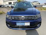 Volkswagen 2.0TSI Highline 4Motion PANO STHZ. ACC 8xbereift - Volkswagen Tiguan mit Benzin-Antrieb: Kombi