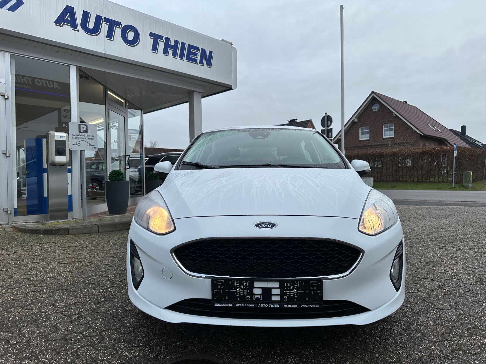 Fahrzeugabbildung Ford Fiesta 1.1 Cool & Connect Sitzheizung/AppConnect