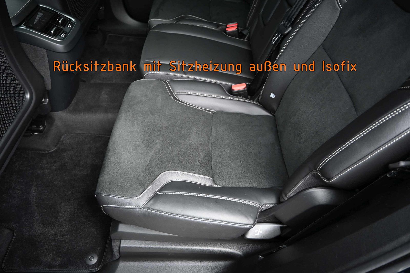 Fahrzeugabbildung Volvo XC90 B5 D AWD R-Design °AHK°STANDHEIZ°PANO°22"°