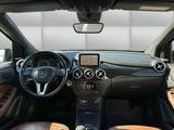 Mercedes-Benz B 200 BlueEfficiency Panorama Leder - Mercedes-Benz B 200 Gebrauchtwagen in Mannheim