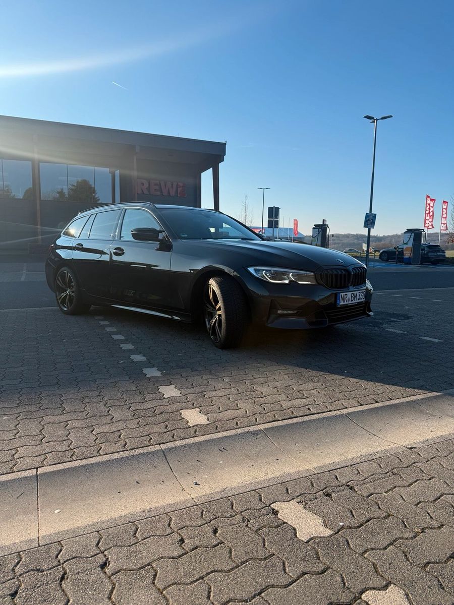 BMW BMW G21 330d 210kB