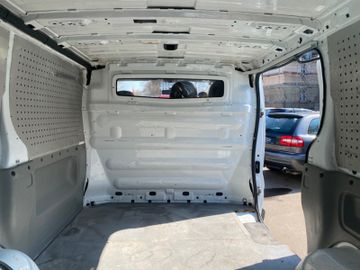 Renault Trafic - 12
