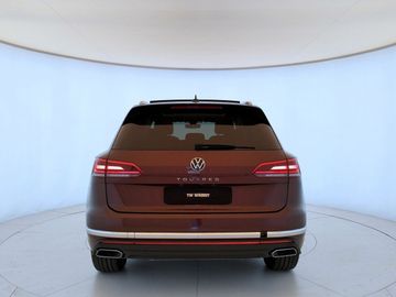 Volkswagen Touareg - 5