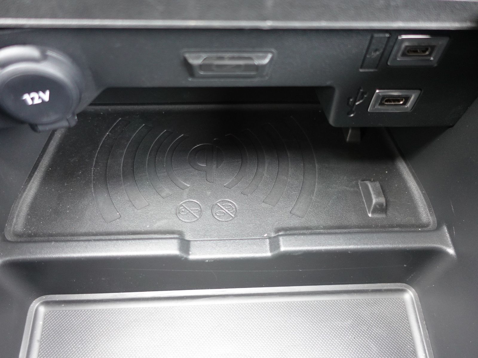 Fahrzeugabbildung Opel Astra 1.2Turbo Edition Allwetter,SHZ,Kamera,PDC