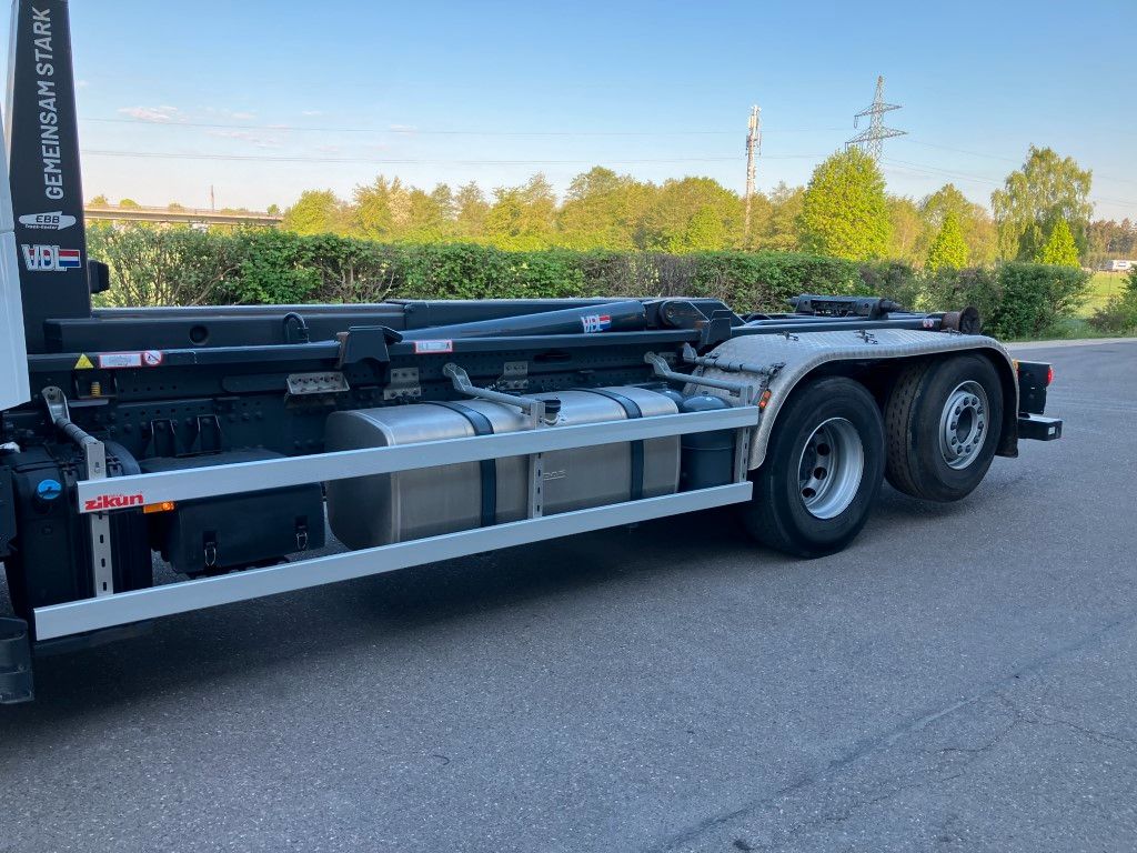 Fahrzeugabbildung DAF FAN XF 480 mit VDL Abrollkipper