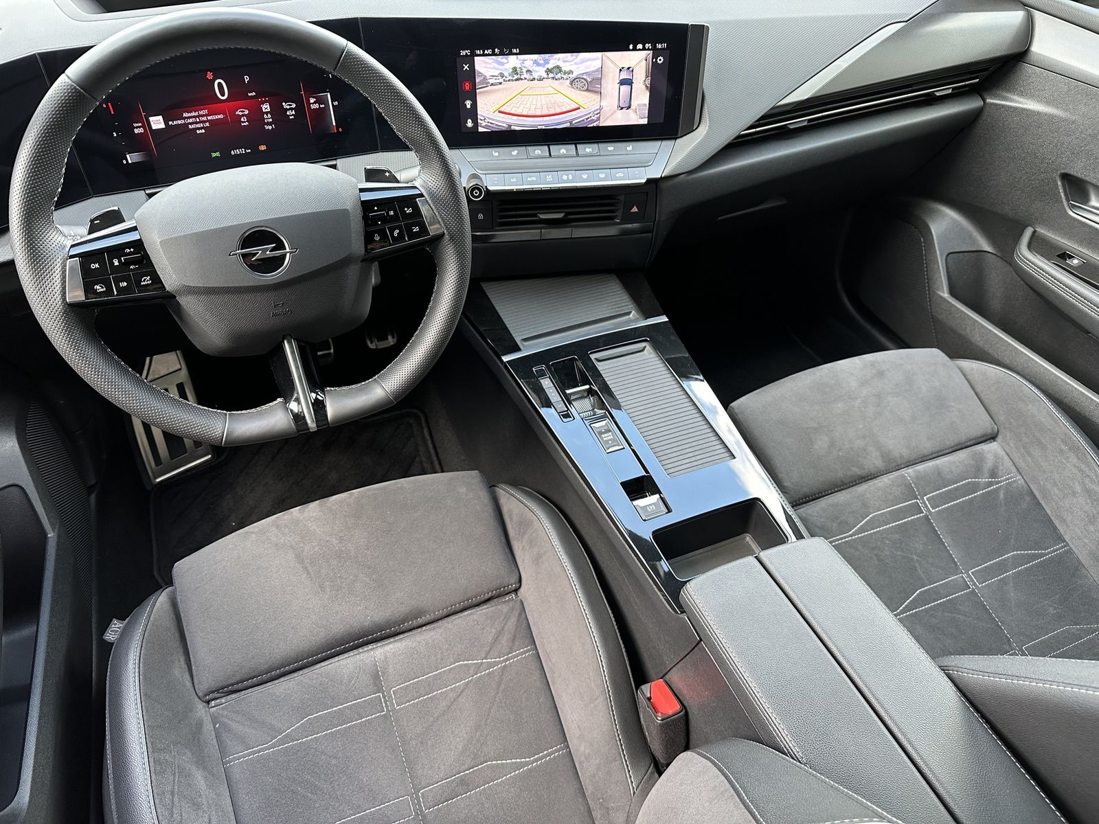 Fahrzeugabbildung Opel Astra SpT 1.5 D Aut. GS NAV+LED+PANO+18ZOLL+1HD