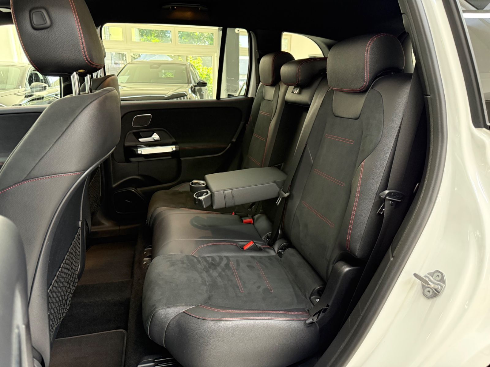 Mercedes-Benz GLB 250 4M AMG Line Pano Night Memory 360° foto 15