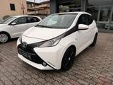 Toyota Aygo 1.0 VVT-i 69 CV 5 porte x-black - Toyota Aygo (X) Black