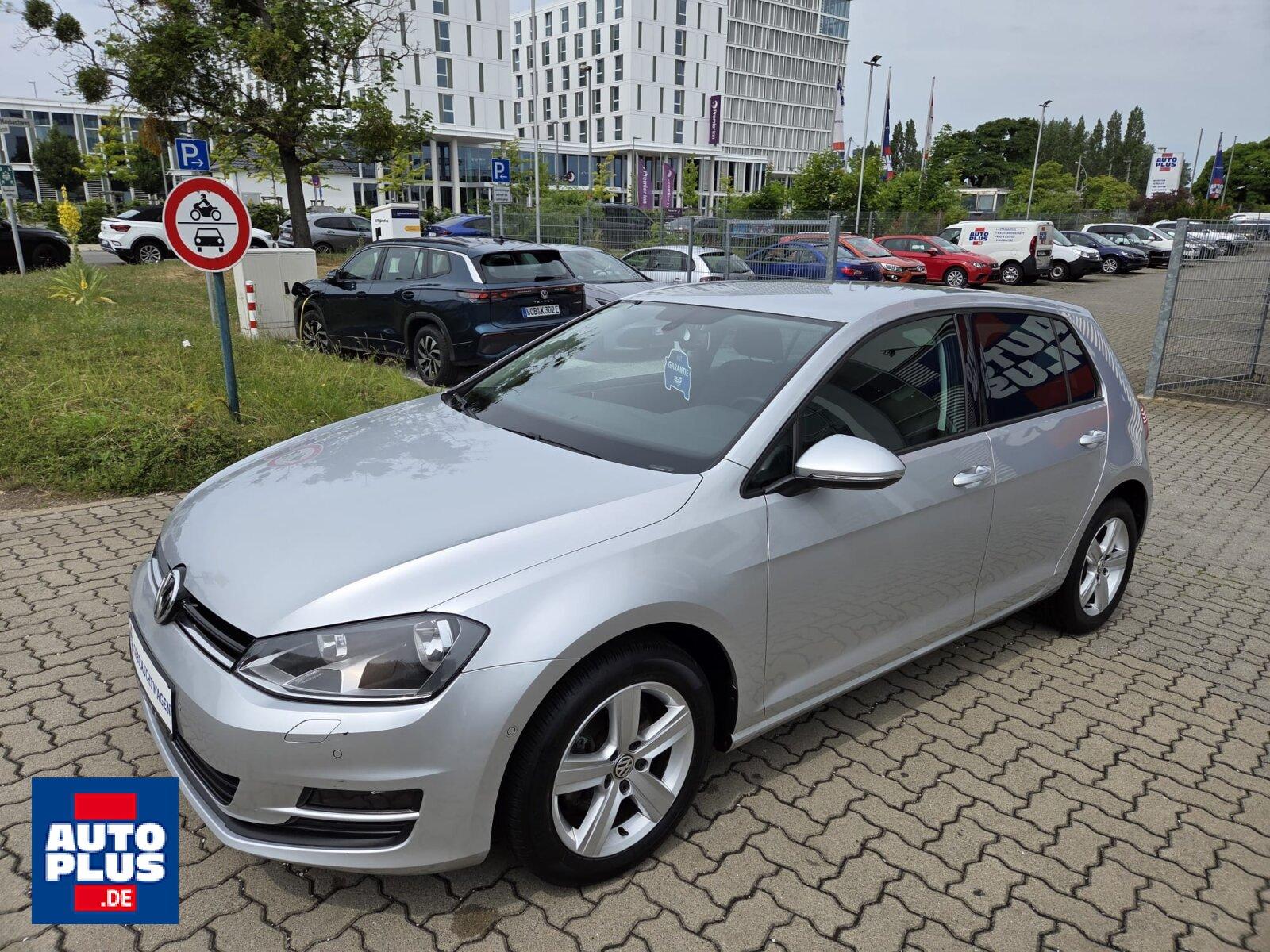 Volkswagen Golf 1.2 TSI BMT Comfortline NAVI+SITZHZG+PDC+G