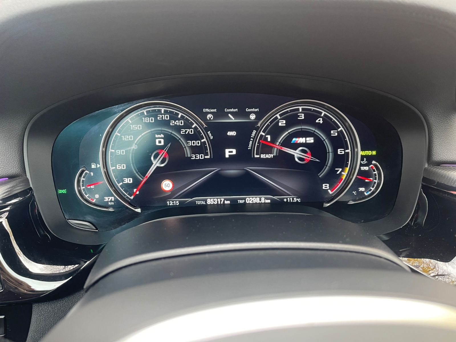 Fahrzeugabbildung BMW M5 Baureihe M5 Lim.*MASSAGE*CARBON*HEAD-UP*LED