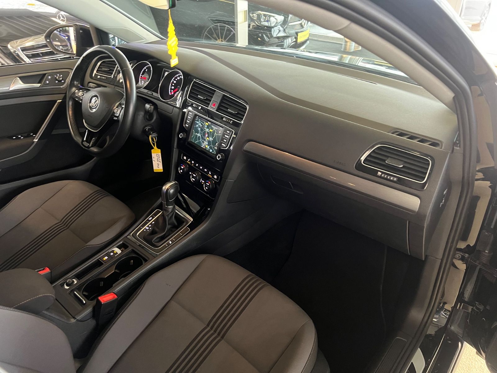 Fahrzeugabbildung Volkswagen Golf VII Lim. 2.0 TDI DSG Allstar *SCHECKHEFTG*