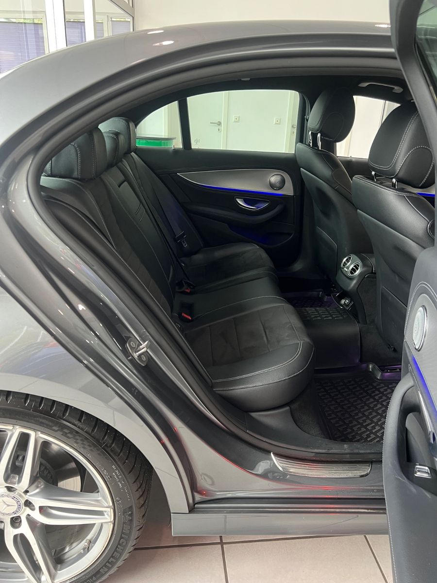 Fahrzeugabbildung Mercedes-Benz E 350 AMG LINE * Widescreen * Ahk *