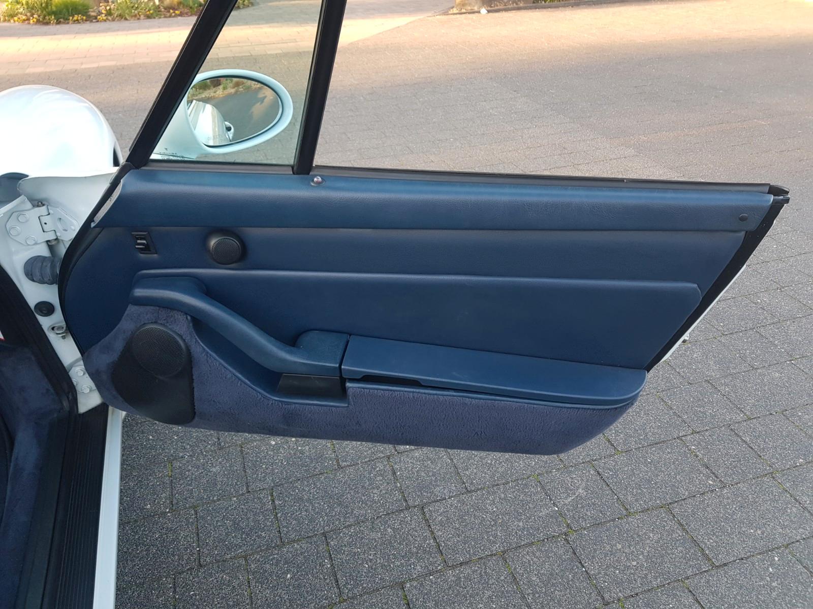 Porsche 993 Carrera Cabriolet 