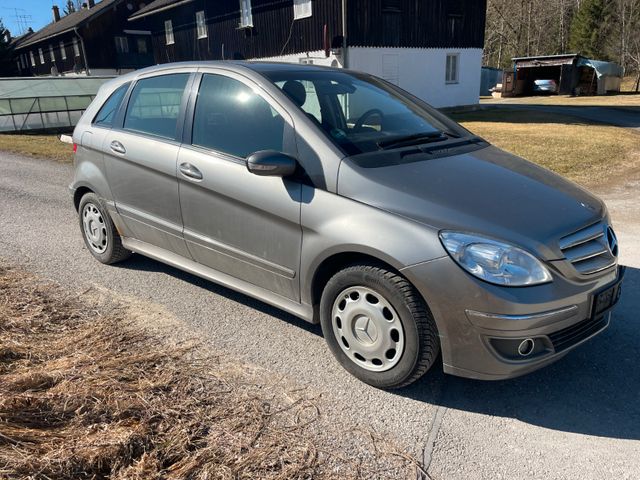 Mercedes-Benz B 150, KLIMA, NAVI, TÜV 07/2025!!!!