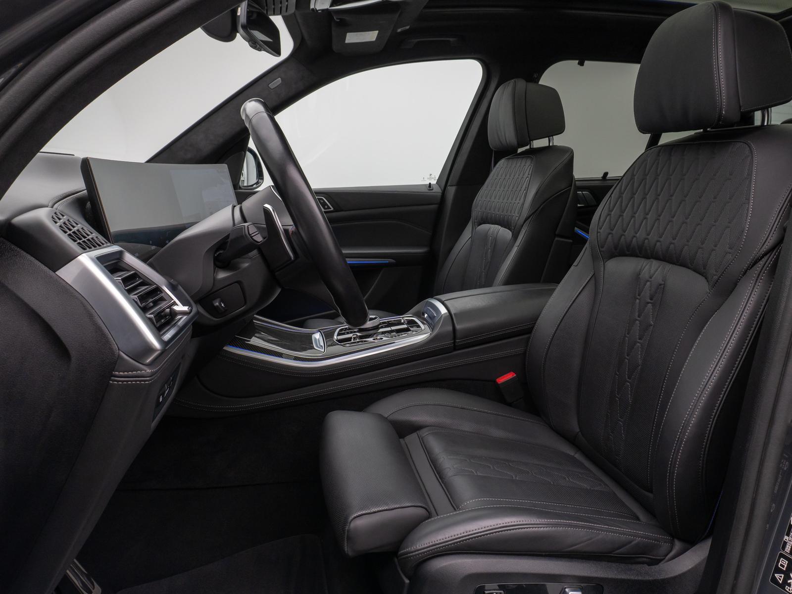 BMW X5 M60i 360° HUD H/K SoftCl Panorama Sky Lounge 