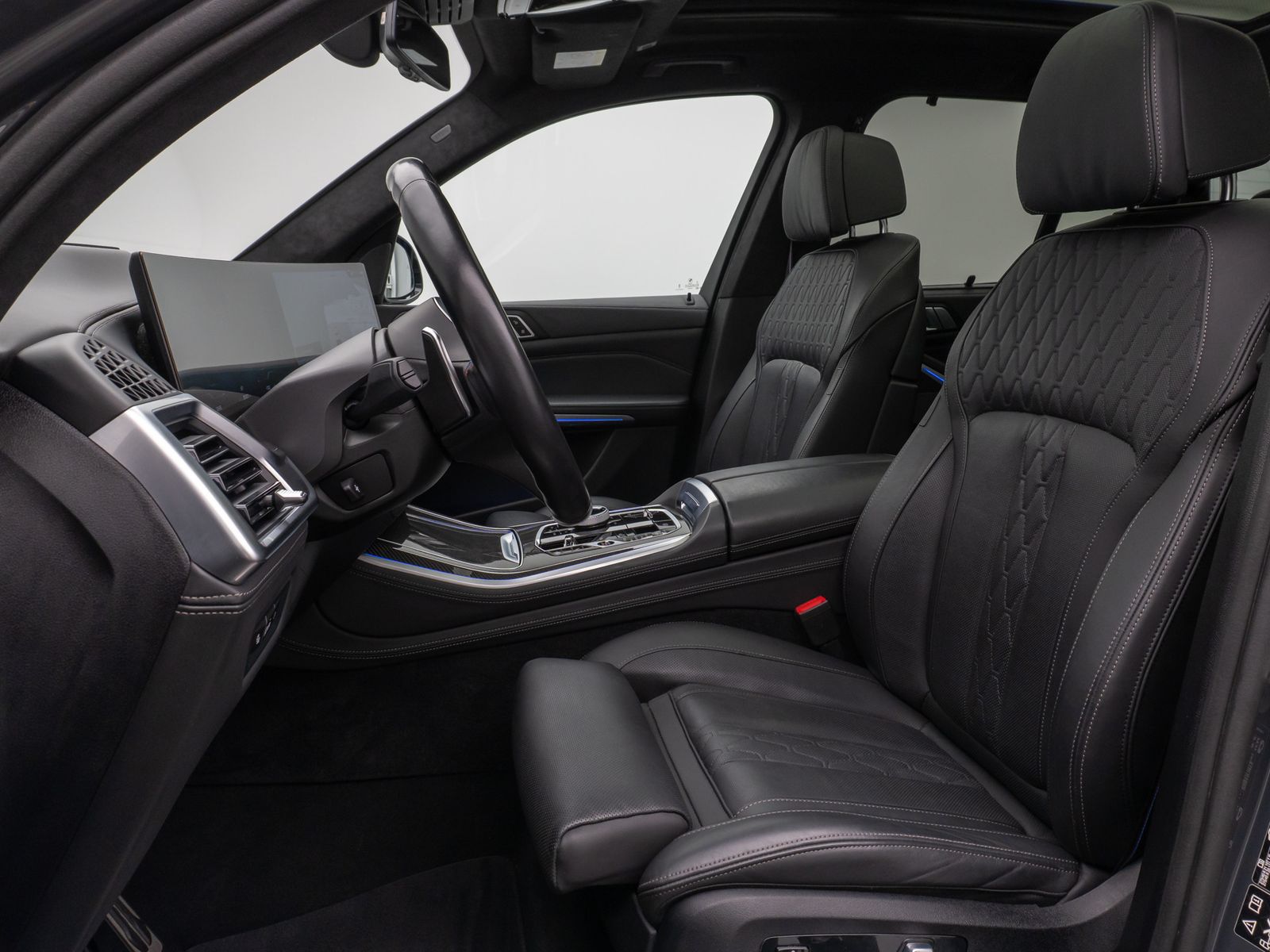 Fahrzeugabbildung BMW X5 M60i 360° HUD H/K SoftCl Panorama Sky Lounge