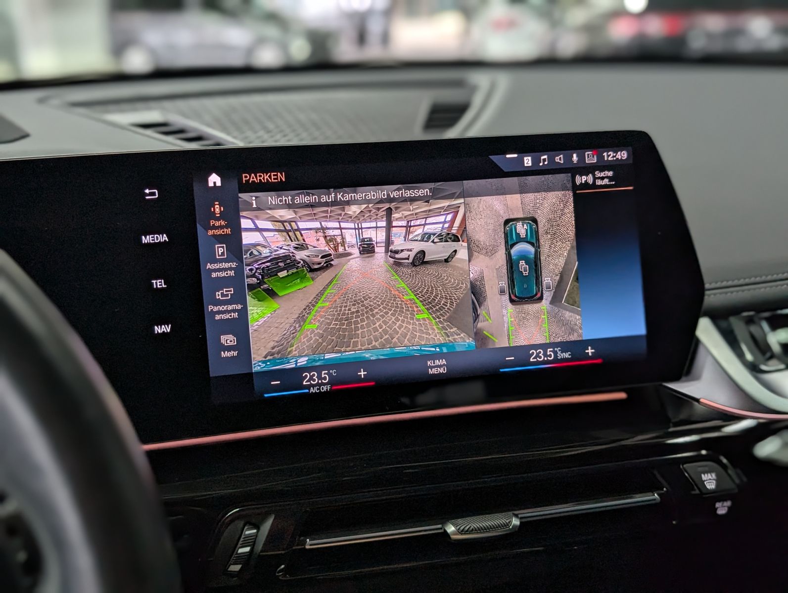 Fahrzeugabbildung BMW X1 20i M Sport Shadow H&K AHK PANO HUD 360° 20"