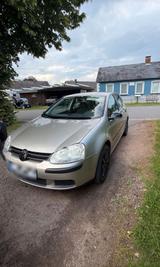 Volkswagen VW Golf 5 / 1,6 FSI NEU TÜV - Volkswagen Golf aus 2004: 1.6