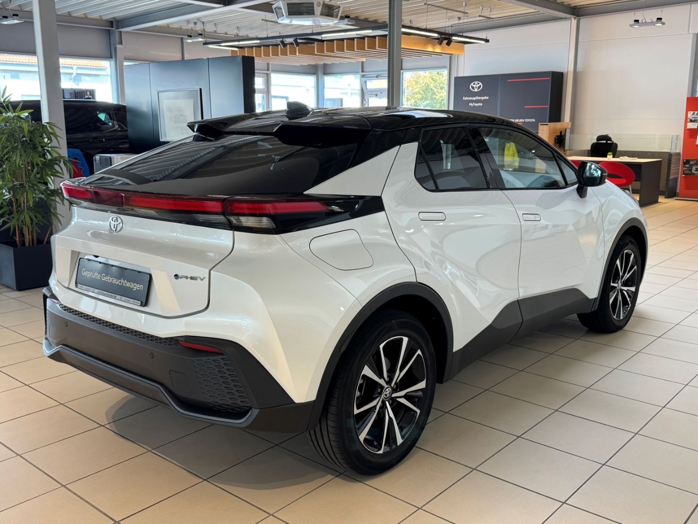 Toyota C-HR Plug-In Hybrid FWD Teamplayer 2-Zonen-Kli foto 4