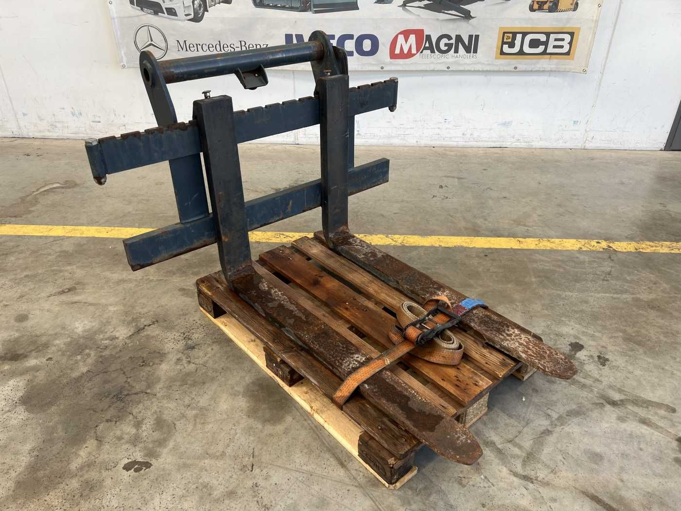 Fahrzeugabbildung Andere Magni Palettengabel / Manitou / 5.000 kg / 2017