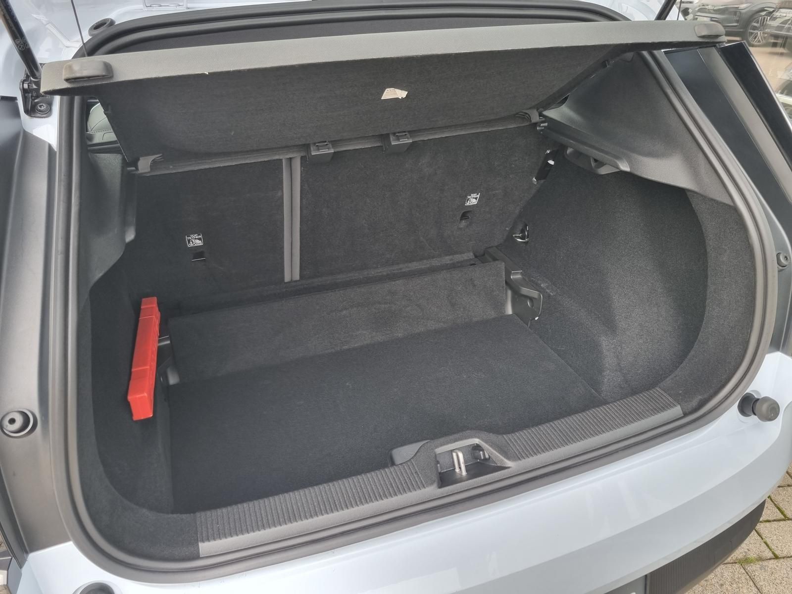 Fahrzeugabbildung Volvo EX30 Single Core 'Sitzheizung, Lenkradheizung'
