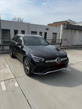 Mercedes-Benz GLC 200 4MATIC - schwarze Mercedes-Benz 200