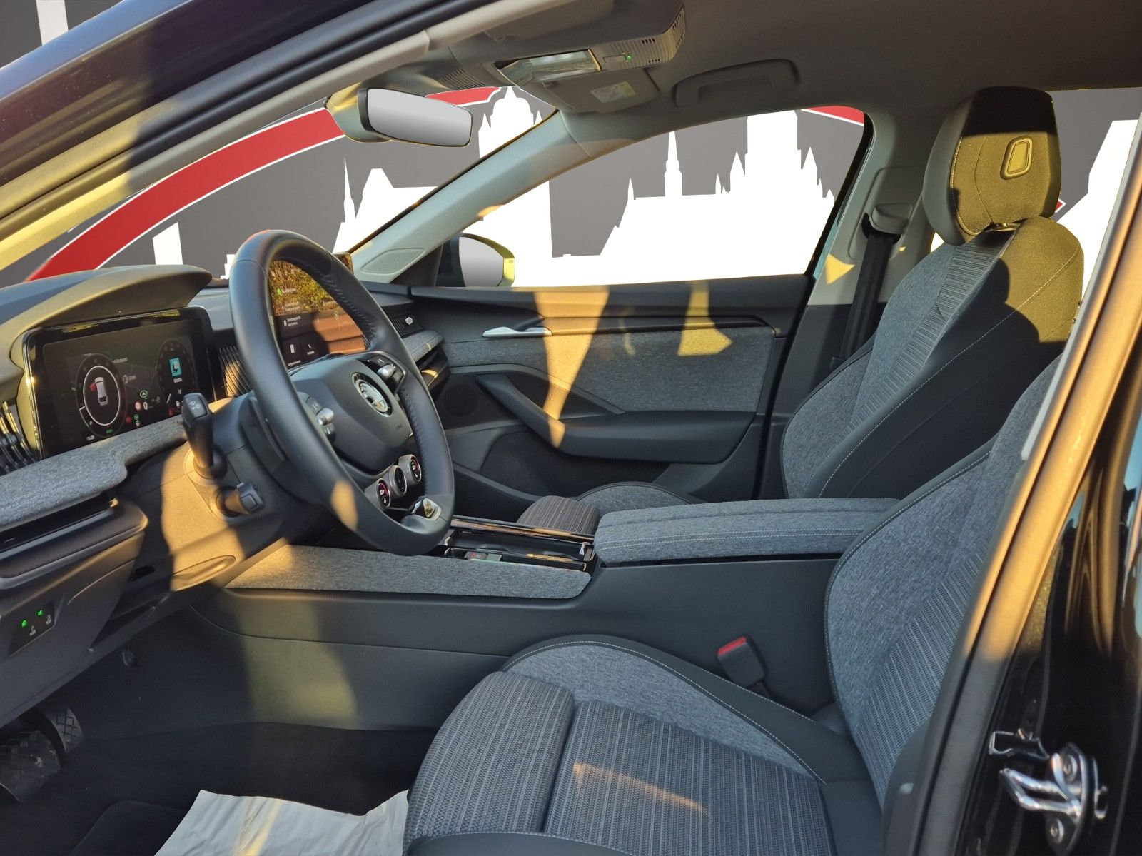 Fahrzeugabbildung SKODA Superb 1.5 TSI DSG Combi ACC/SHZ/LED/NAVI/RFK