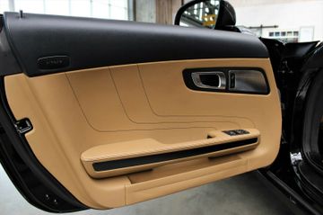 Fahrzeugabbildung Mercedes-Benz SLS AMG 6.2 V8 Roadster | B&O | Carbon-Paket |