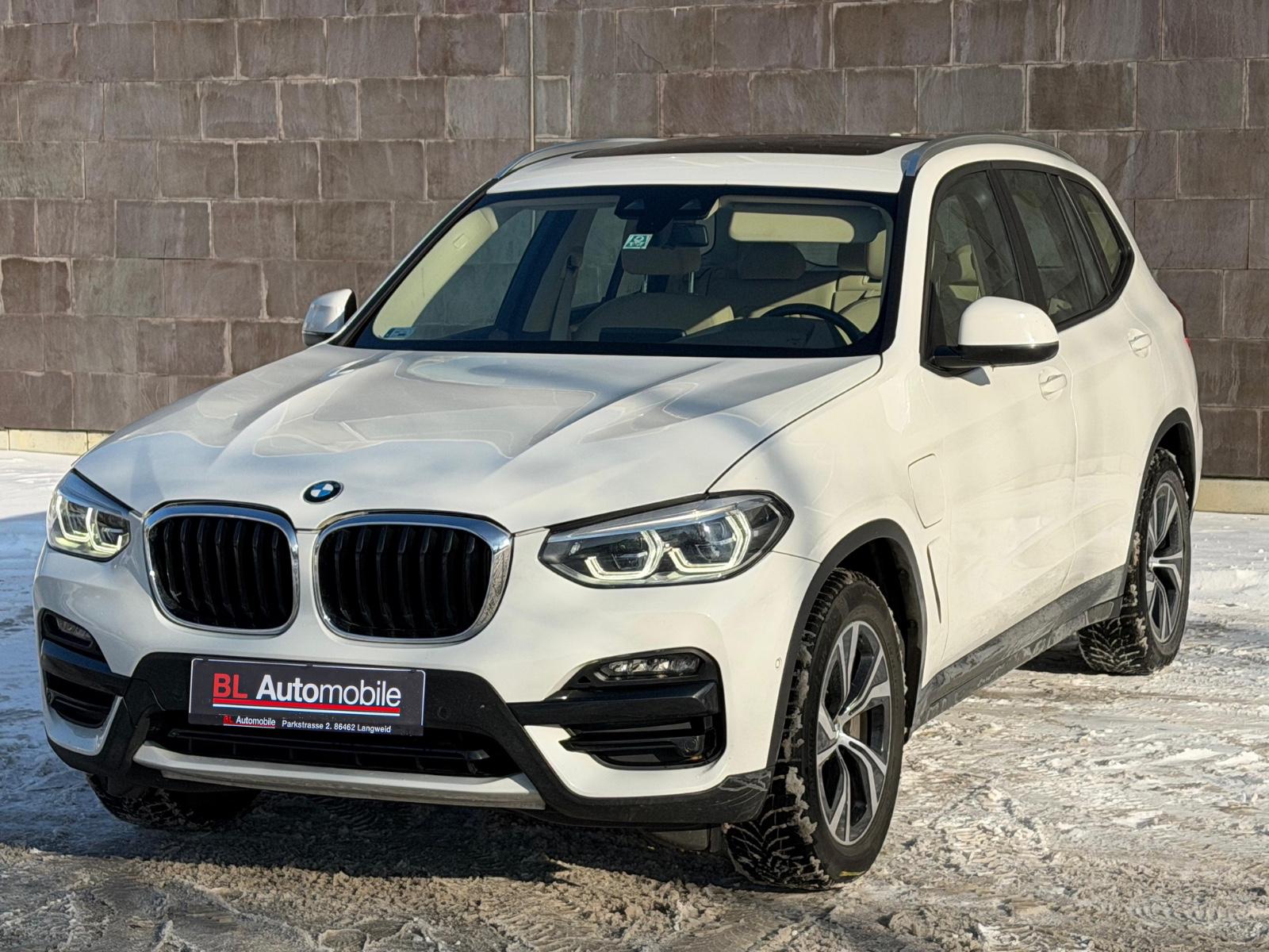 BMW X3 30e KAMERA.LED.PANO.LEDER.4xSHZ.MEMORY