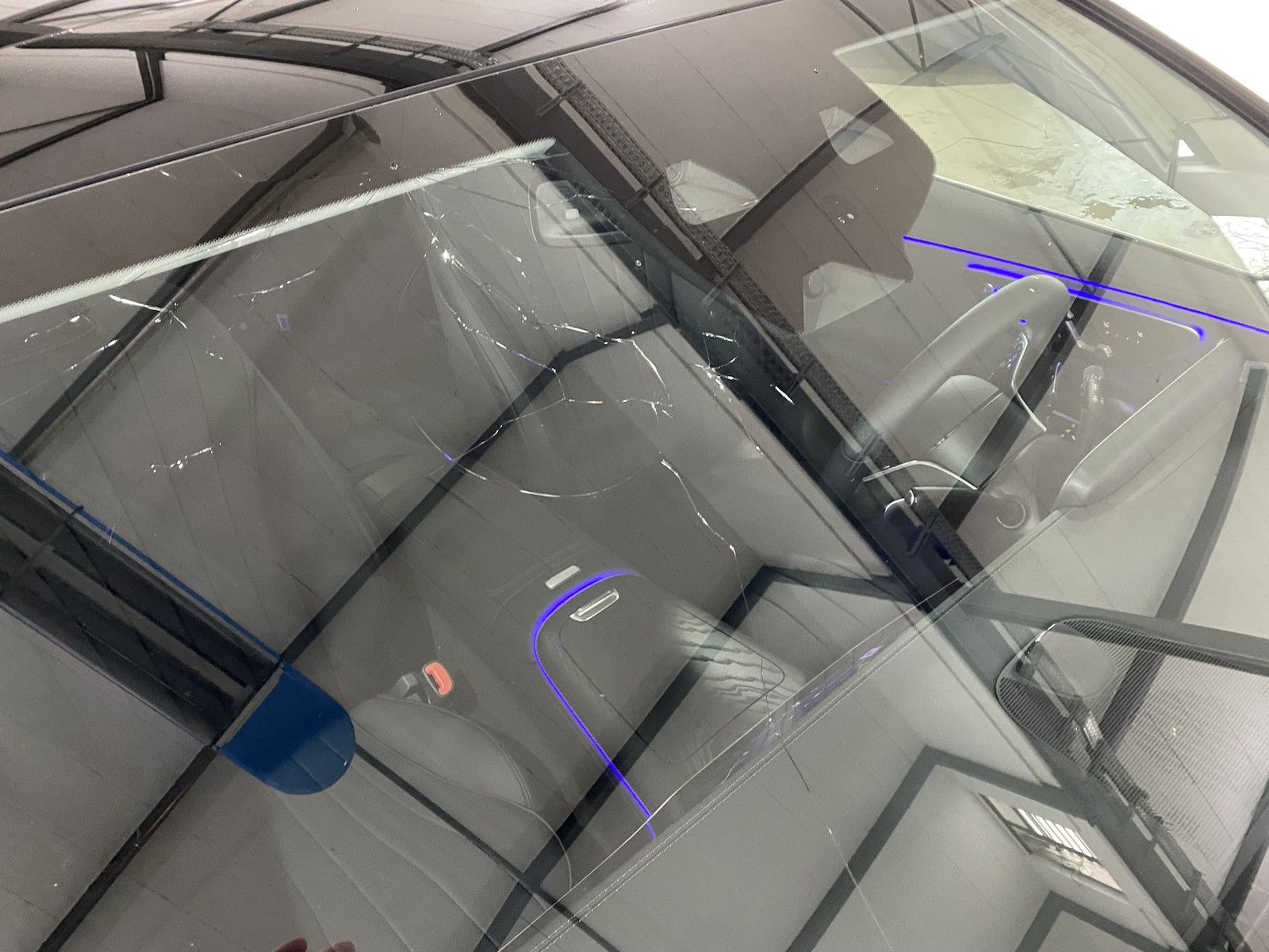 Fahrzeugabbildung Mercedes-Benz E 220 d T 4M Exclusiv/HYPER/PANO/Leder/Pano/DIS/