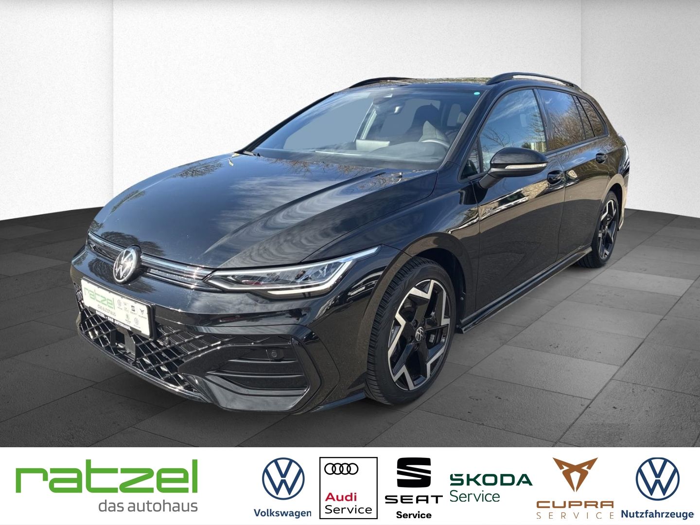 Fahrzeugabbildung Volkswagen Golf Variant R-Line 1,5 l eTSI DSG LED ACC Apple