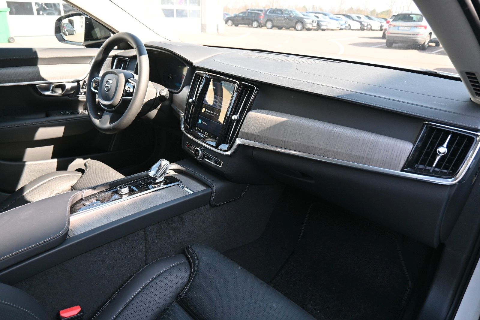 Fahrzeugabbildung Volvo V90 B4 Diesel Plus Dark*Pano*360°*STHZG*21 Zoll*