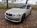 BMW E93 325I 3L Cabrio Facelift  - BMW 3er Reihe: E93