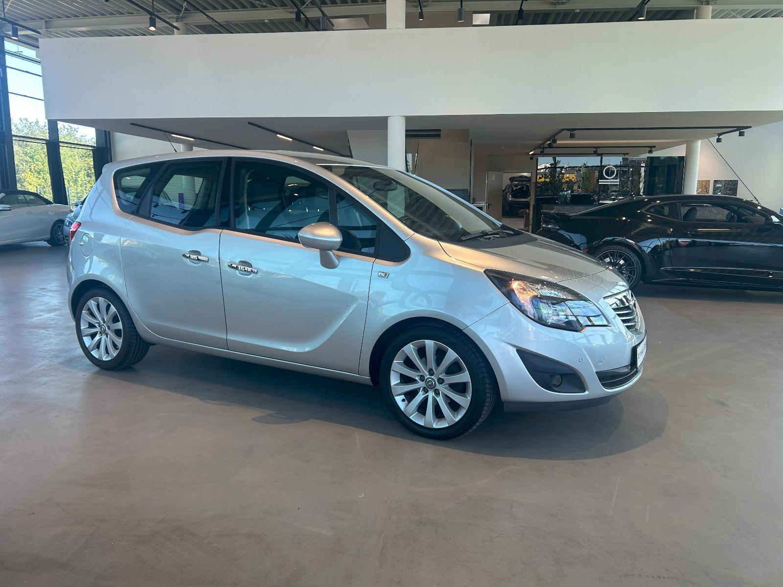 Opel Meriva B Innovation SITZHEIZUNG+TEMPOAT+PDC