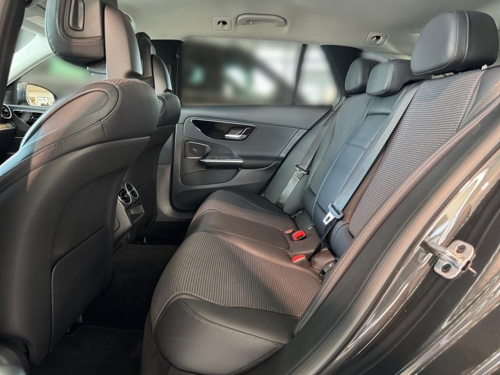 Fahrzeugabbildung Mercedes-Benz C 200 T Avantg. ACC HUD Keyless 360° Winterp.