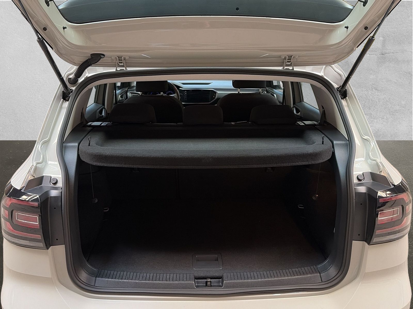 Fahrzeugabbildung Volkswagen T-Cross Life 1.5 TSI AppConnect MFK ACC