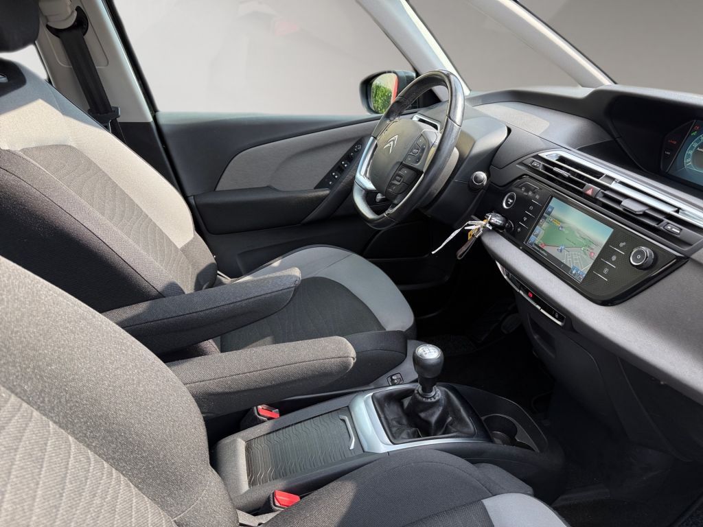 Fahrzeugabbildung Citroën C4 Picasso PureTech 130 SELECTION