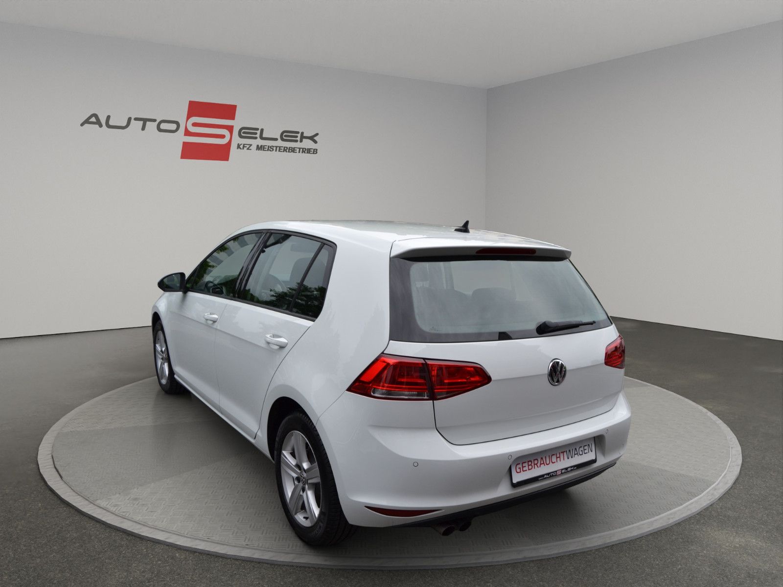 Fahrzeugabbildung Volkswagen Golf VII Lim. Comfortline BMT INSPEKTION TÜV NEU