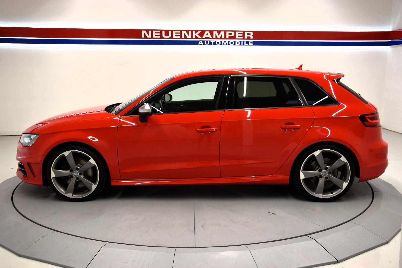 Fahrzeugabbildung Audi S3 Sportback 2.0 TFSI quattro Bi-Xen Navi Kamera