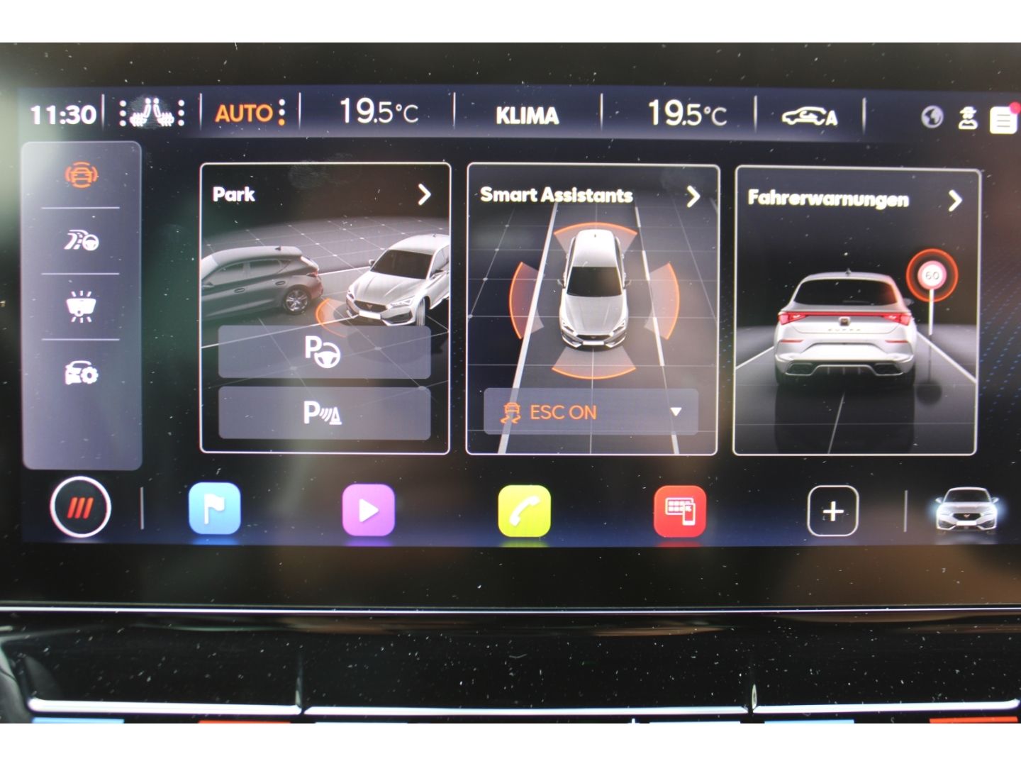 Fahrzeugabbildung CUPRA Leon 2.0 TSI VZ DSG ACC LED Navi PDC RFK SHZg DA