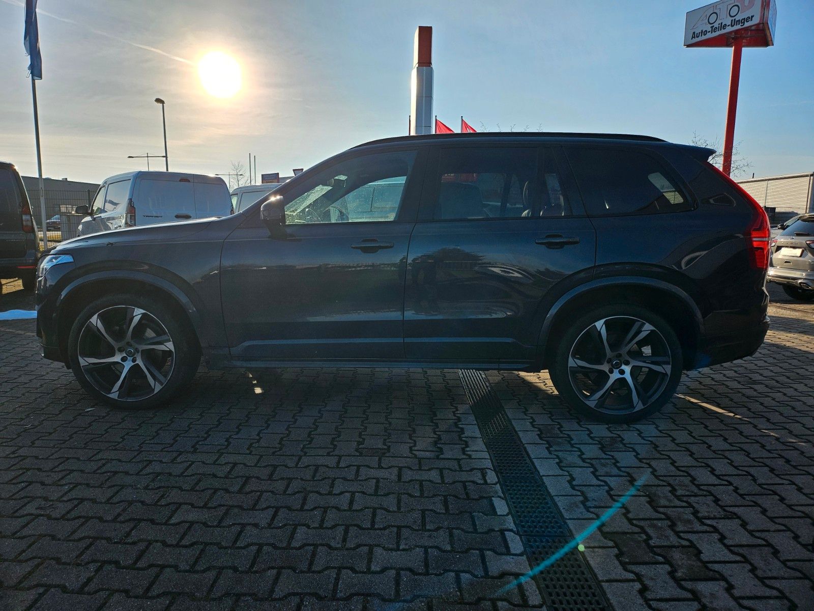 Fahrzeugabbildung Volvo XC90 R Design AWD