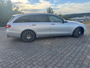 Mercedes E 220 - 5