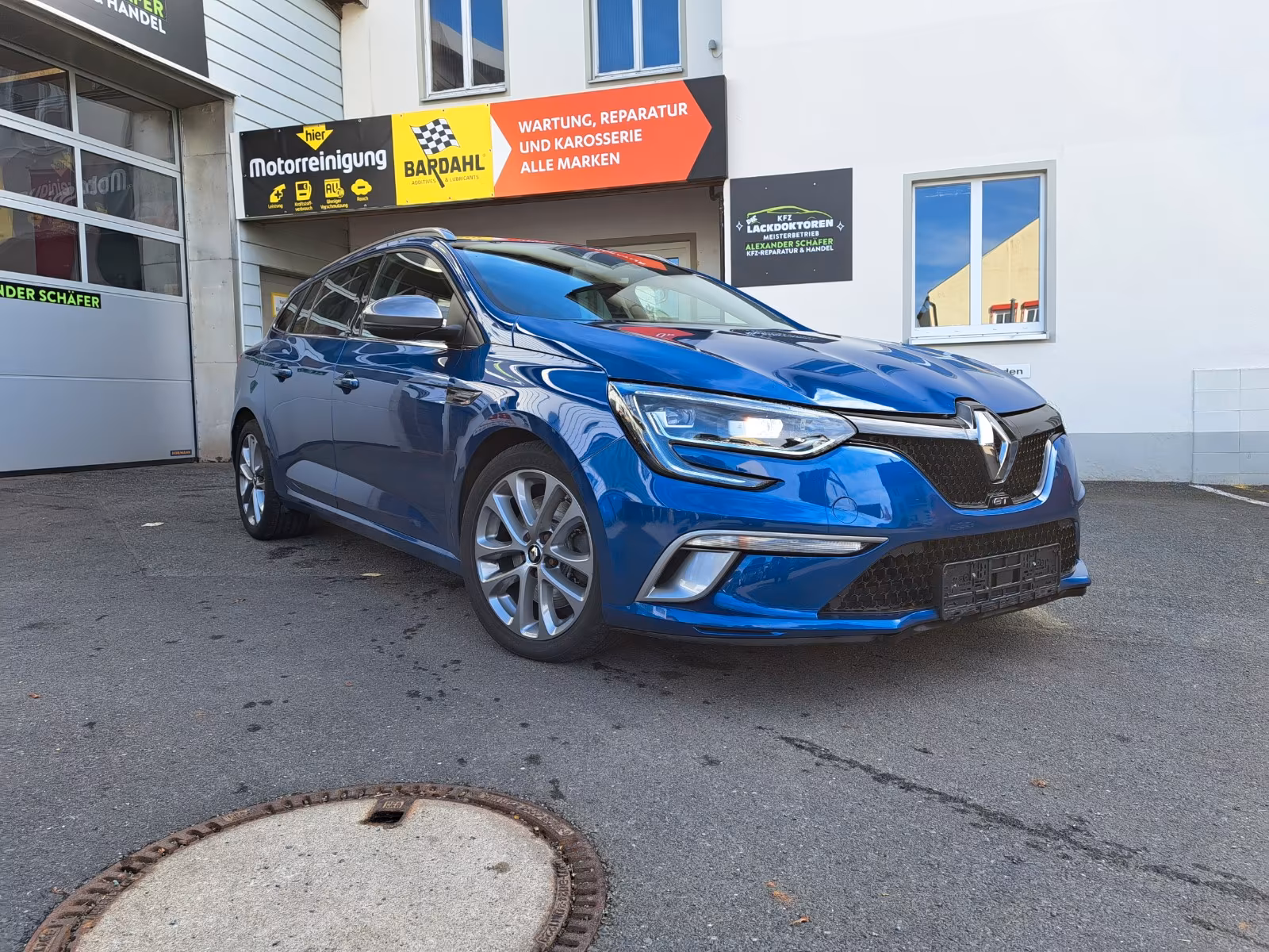 Renault Megane ENERGY TCe 205 EDC GT Grandtour