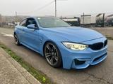 BMW M4 DKG - blaue BMW M4