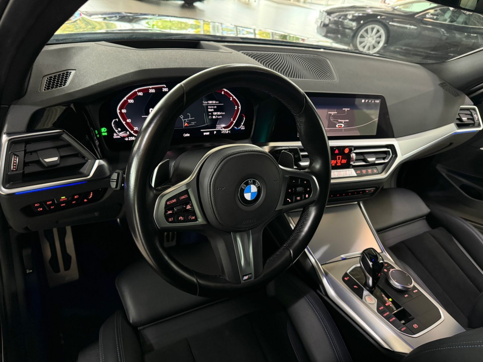 Fahrzeugabbildung BMW 320d M Sport ACC HiFi DAB Alarm Kamera HUD LED