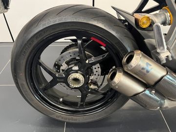 Ducati SuperSport 950 S Akrapovic