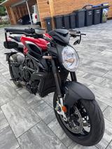 MV Agusta Brutale Rosso 800 - MV Agusta Brutale 800 Rosso